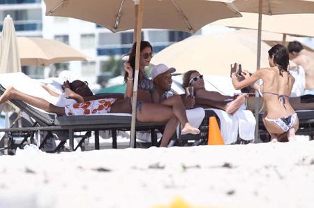 Russell Simmons And Mystery Hottie In Miami!