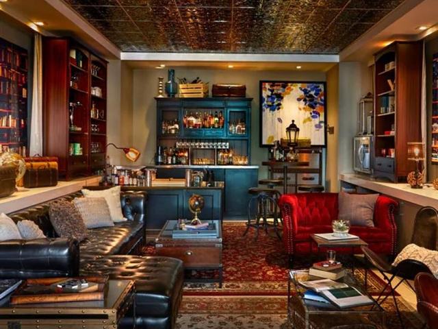 Glam Meets Grind at XY Bar