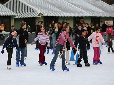 bryant_park_ice_skating3