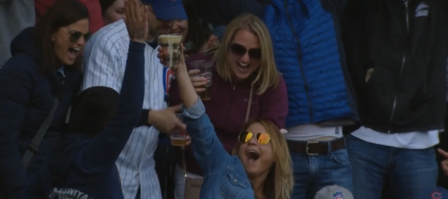 cubsfanbeerchug