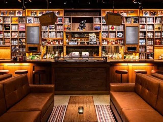 Glam Meets Grind at XY Bar