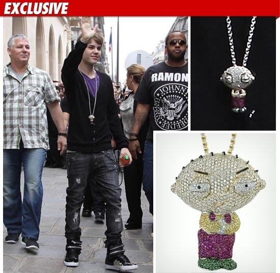 justin-biebers-25000-family-guy-necklace