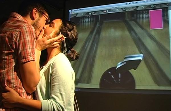 kiss