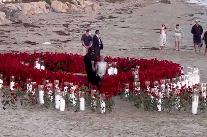 kourtney-kardashian-travis-barker-proposal