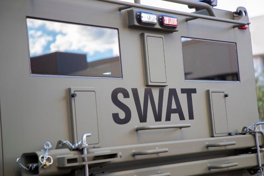 swat-team-dating-app